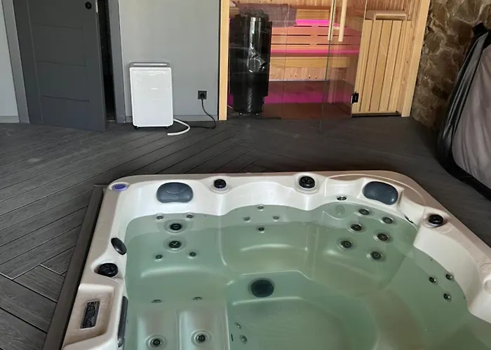 Prázdninový dům 120 Letnia Chatabarutka W Gorach Z Jacuzzi I Sauna
